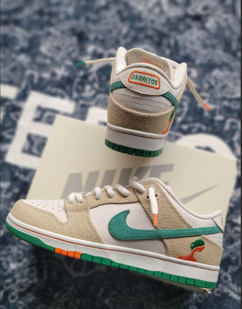 Nike SB Dunk Low Jarritos – Modèle Rare & Édition Limitée
